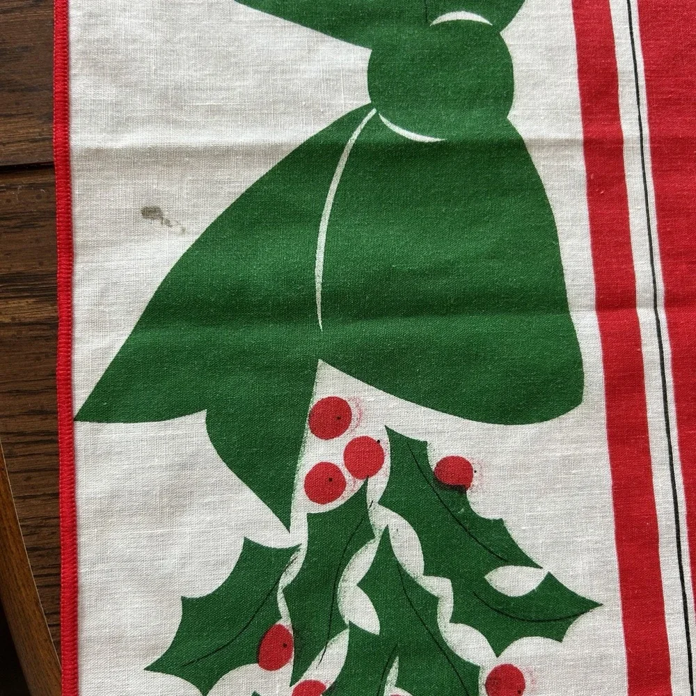 Vintage Vera Neumann Christmas Holly Tablecloth Red Green Holiday